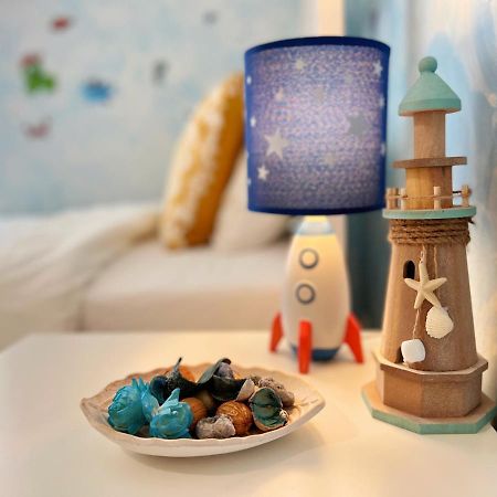 Cozy Fairytal Garden Apartment, Family Friendly, Free Parking, 15 Min To Airport Athènes Extérieur photo