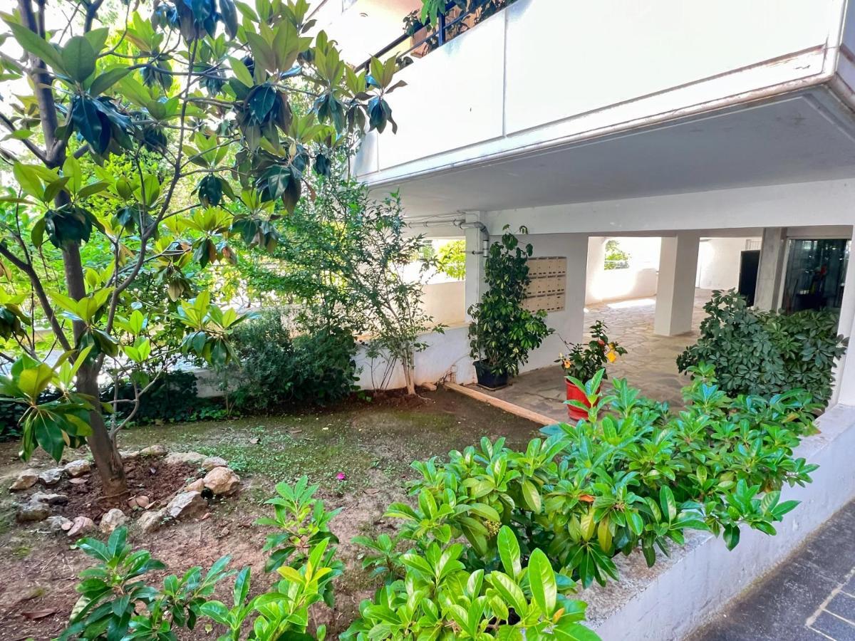 Cozy Fairytal Garden Apartment, Family Friendly, Free Parking, 15 Min To Airport Athènes Extérieur photo
