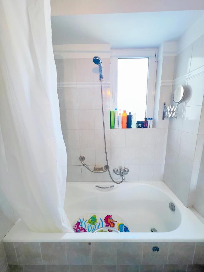 Cozy Fairytal Garden Apartment, Family Friendly, Free Parking, 15 Min To Airport Athènes Extérieur photo